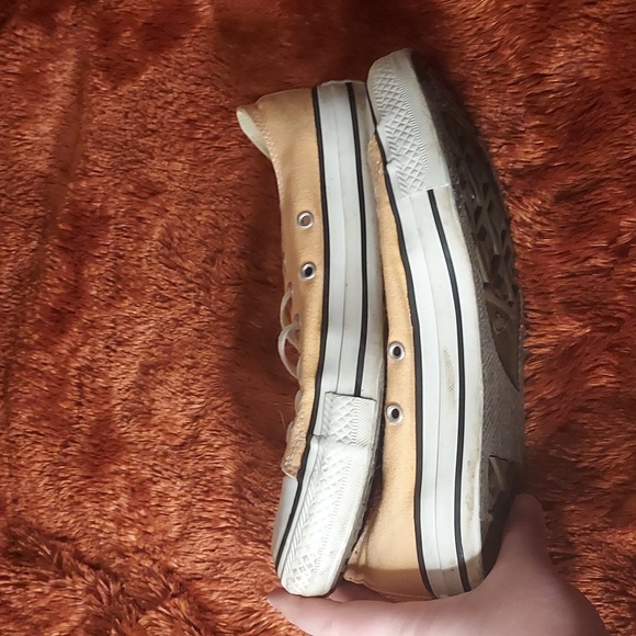 Light Orange Converse - Picture 6 of 9